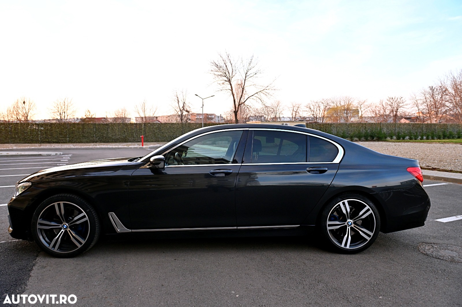 BMW Seria 7 740d xDrive - 32