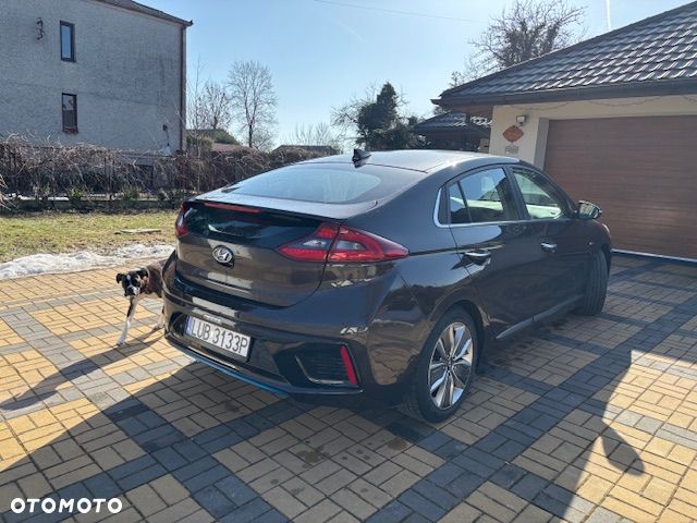 Hyundai IONIQ - 5