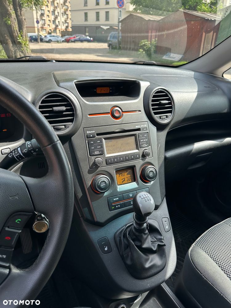 Kia Carens 2.0 CRDi Freedom - 10