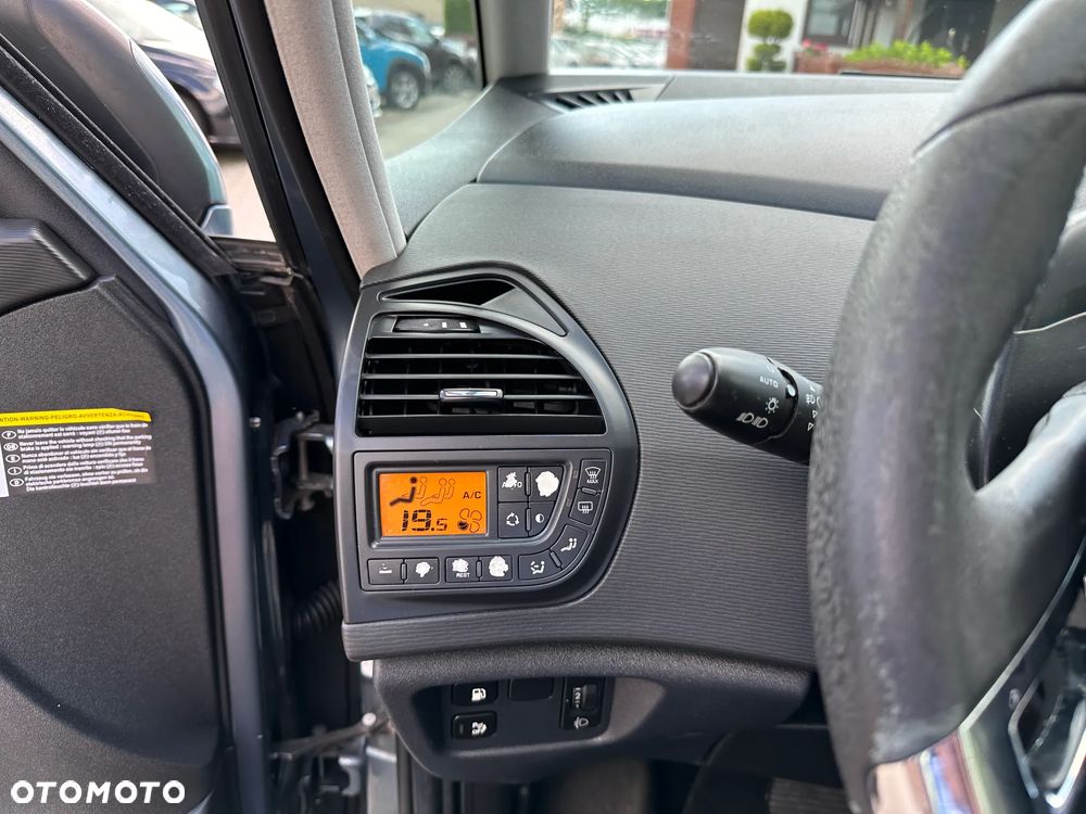 Citroën C4 Picasso - 10
