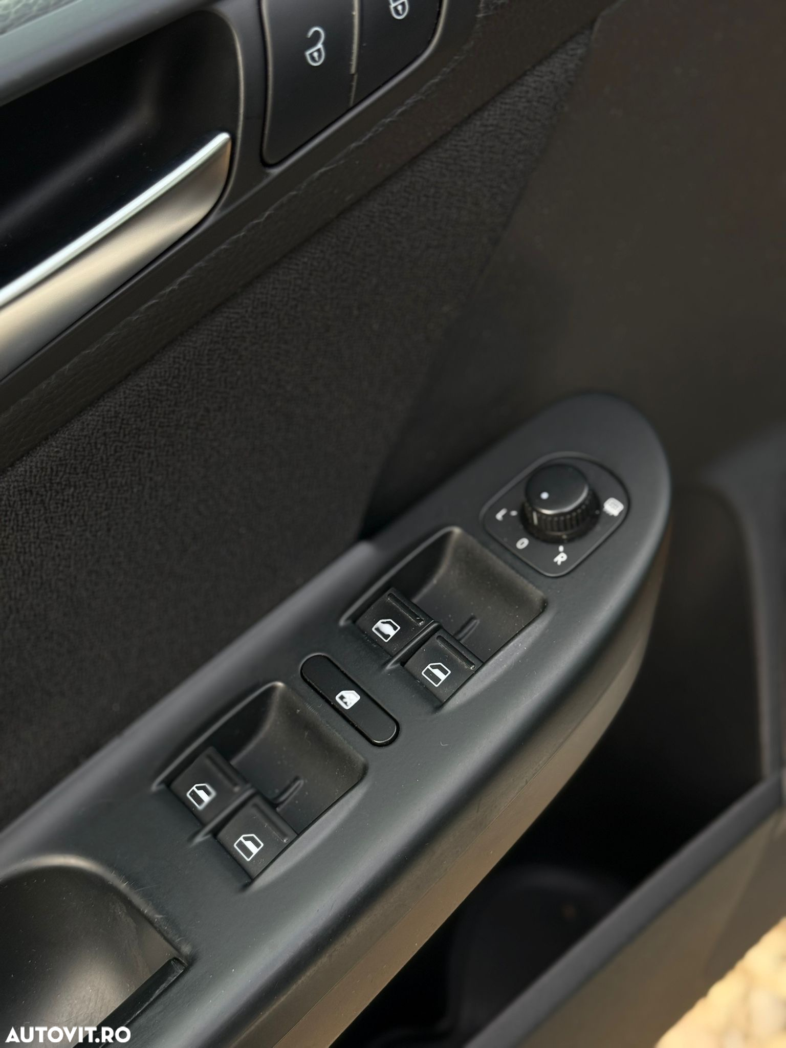 Volkswagen Passat - 12