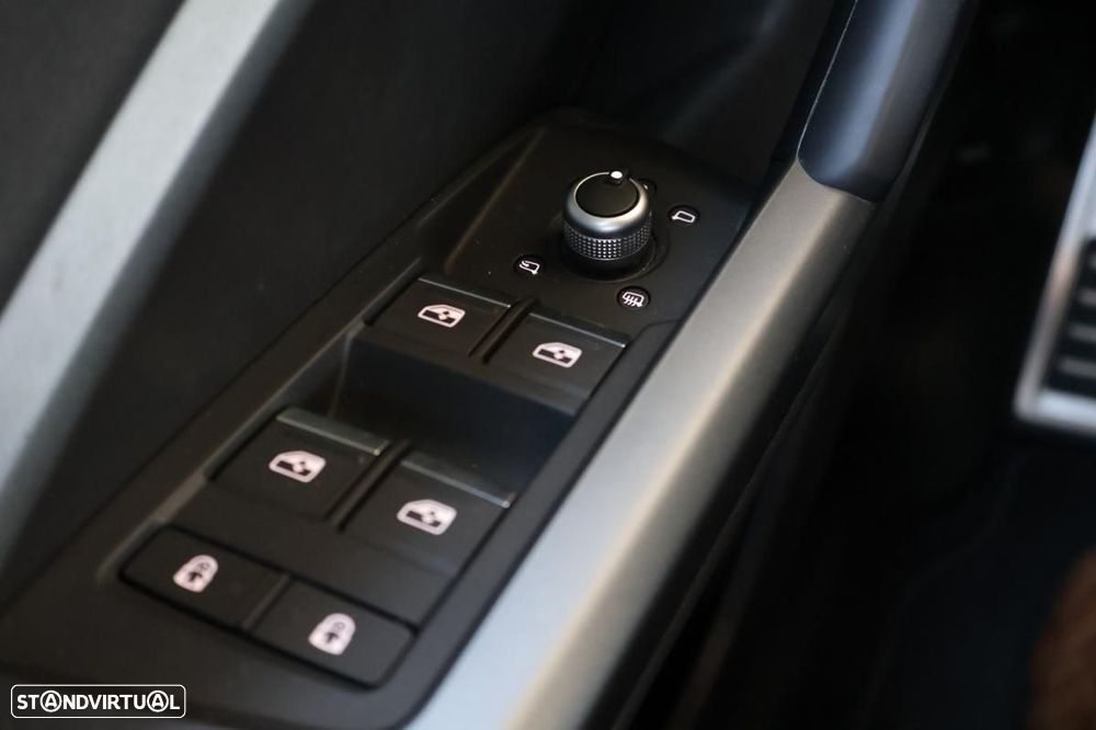 Audi Q3 45 TFSIe S line S tronic - 12