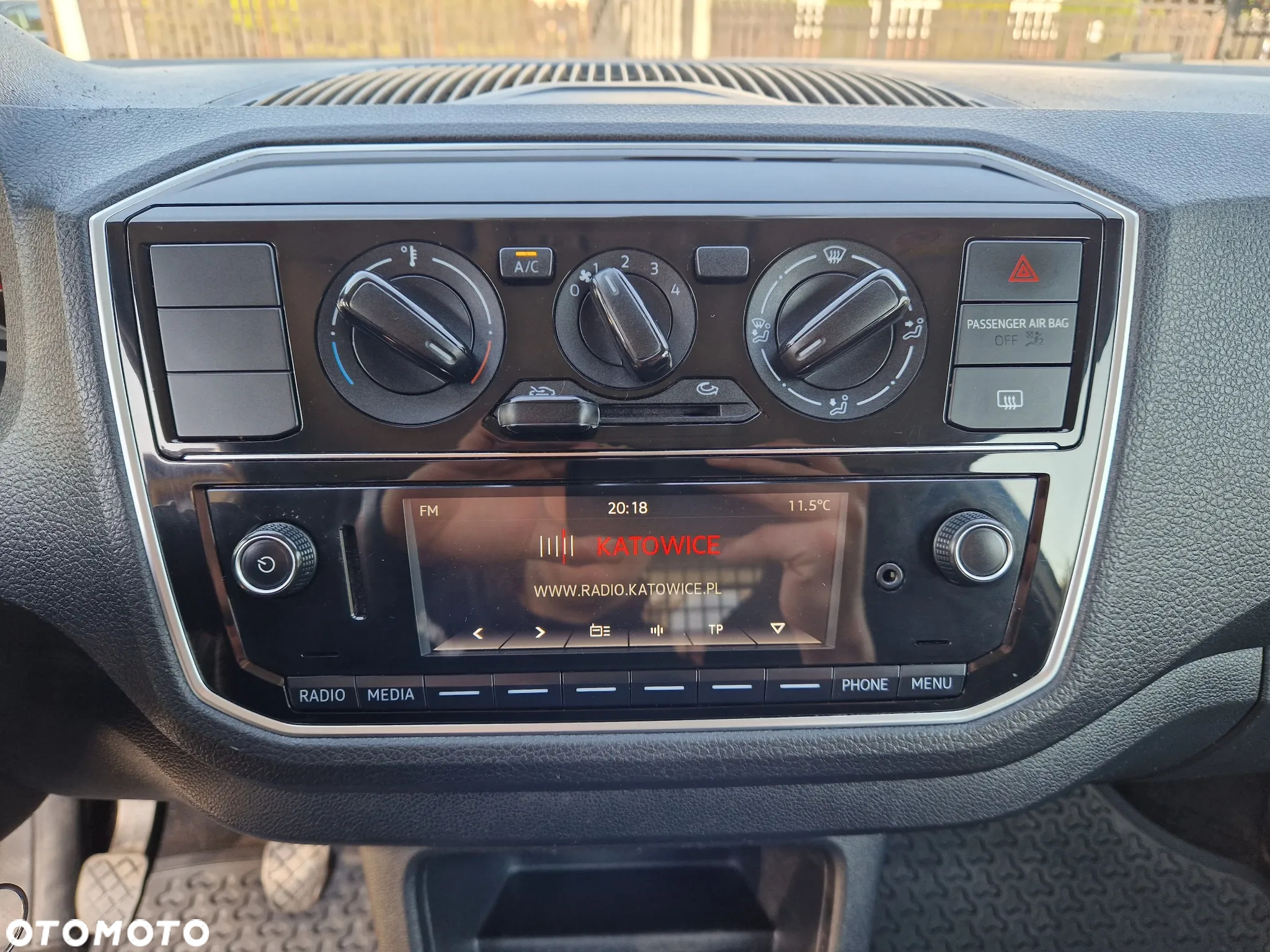 Volkswagen up! (BlueMotion Technology) sound - 20