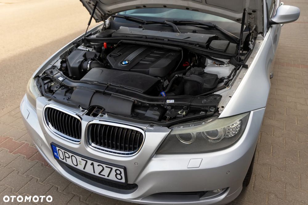 BMW Seria 3 318d DPF - 28