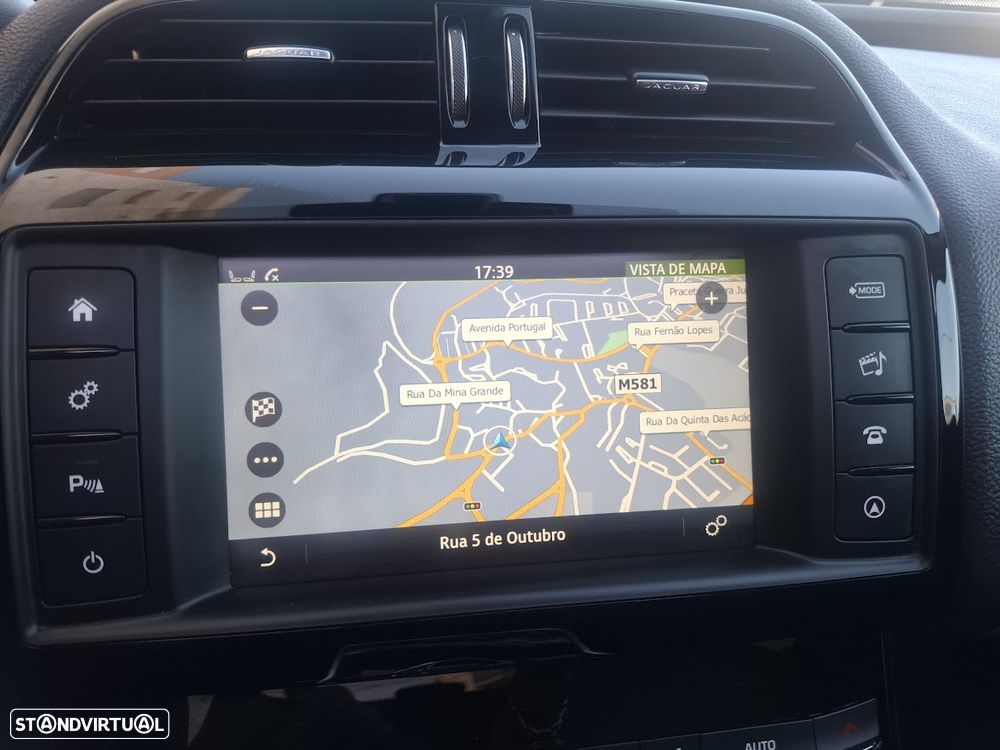 Jaguar XE 2.0 D Prestige Aut. - 18