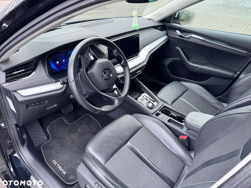 Skoda Octavia 2.0 TDI Style DSG - 8