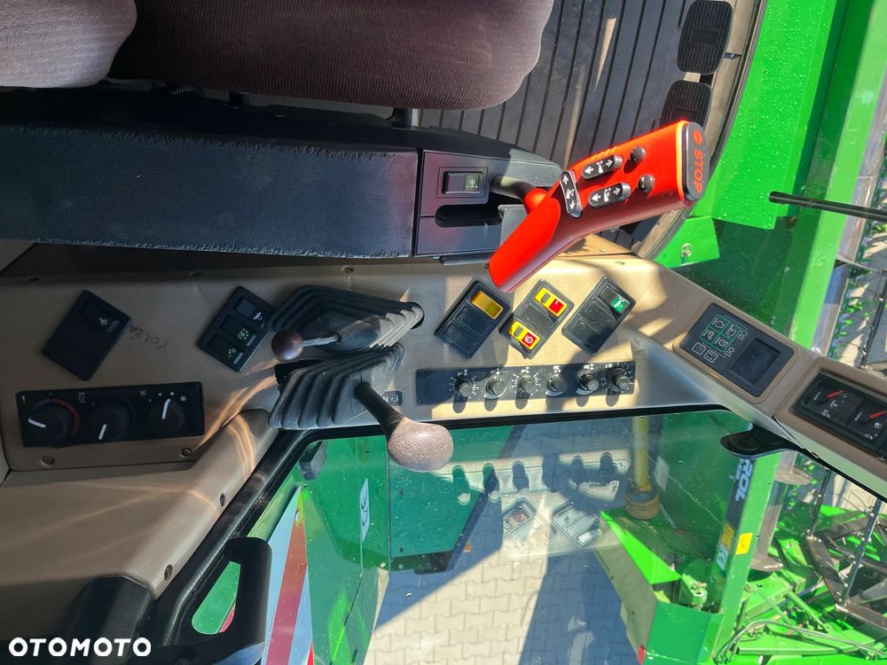 John Deere 2266 - 17