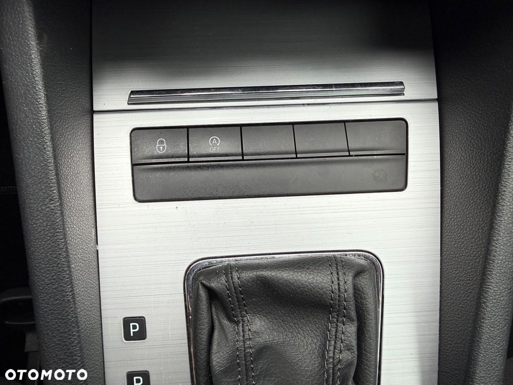 Skoda Octavia 1.6 TDI DSG Ambition - 26