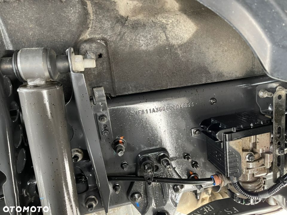 Renault T 480  13L   niski przrebieg  ACC PTO - 8