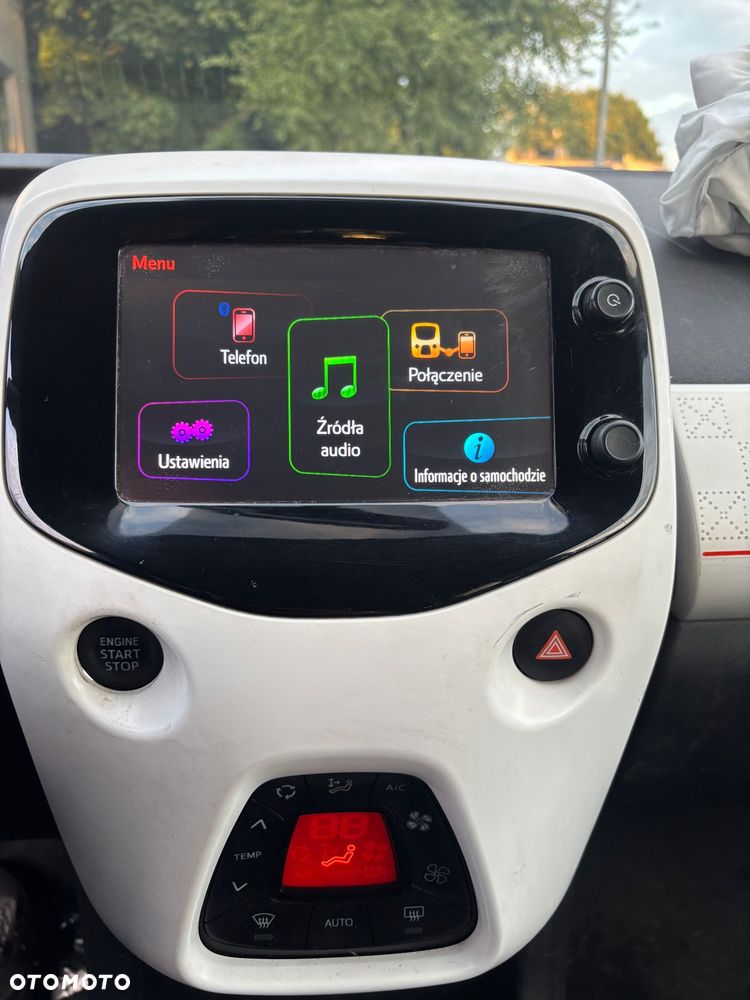 Peugeot 108 PureTech 82 Top Roland Garros - 15