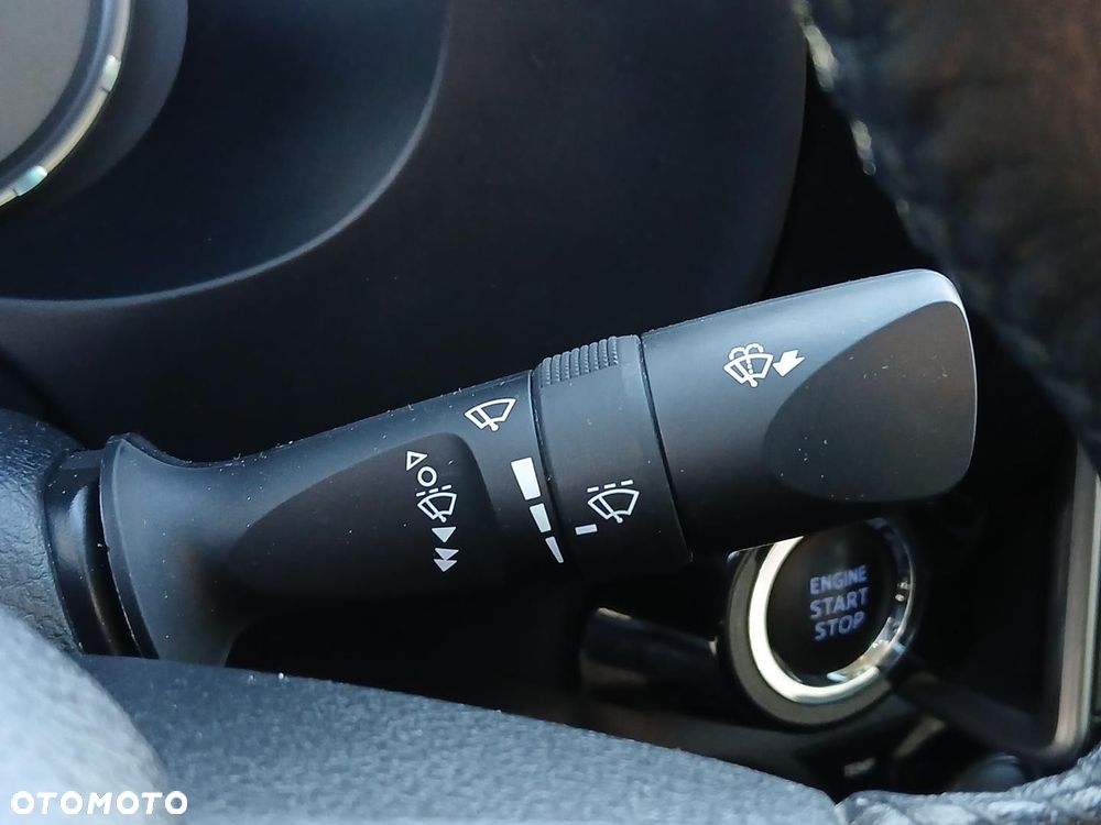 Toyota Hilux 2.8 D-4D Double Cab SR5 4x4 - 28