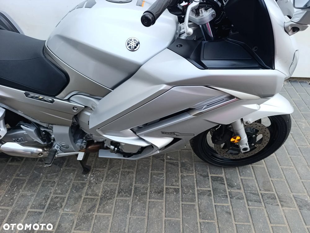Yamaha FJR - 22