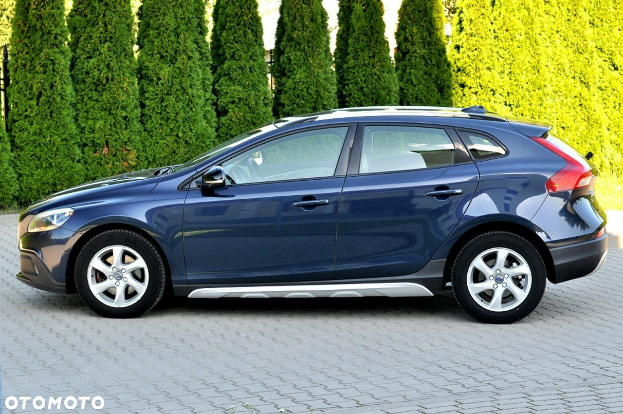 Volvo V40 Cross Country D2 Momentum - 32