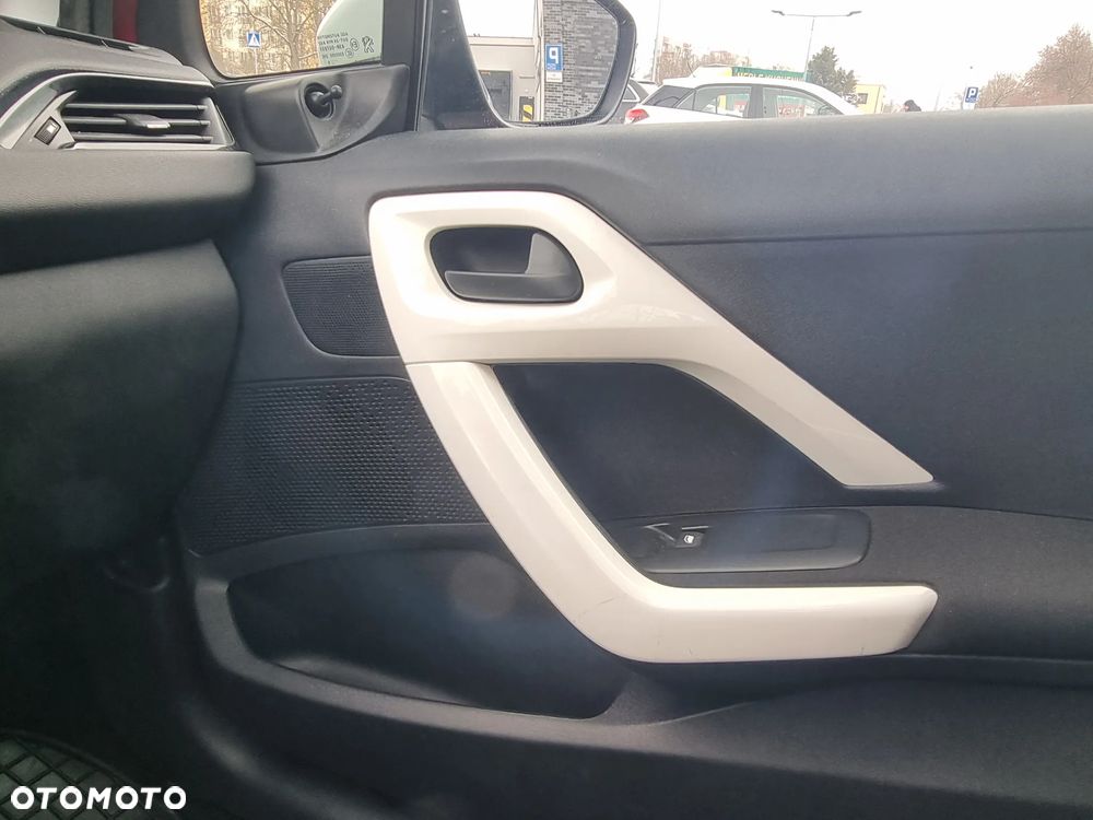 Peugeot 208 68 VTI Active - 21