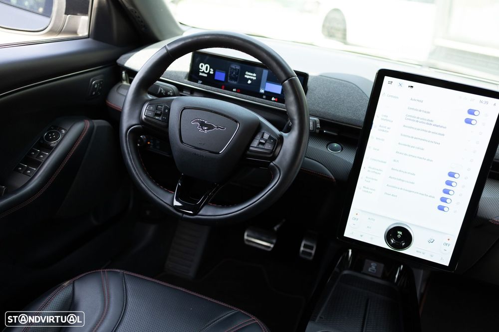 Ford Mustang Mach-E 75.7 kWh Premium AWD - 8