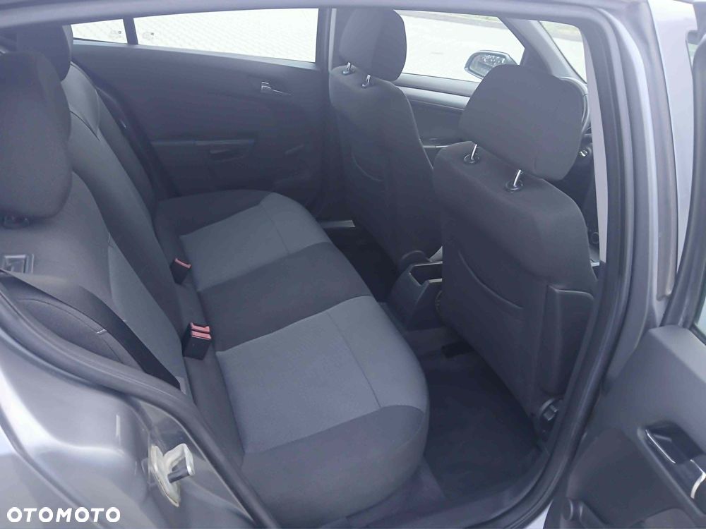 Opel Astra 1.6 - 8