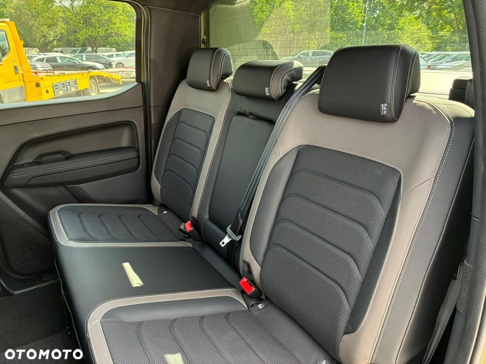 Volkswagen Amarok - 16