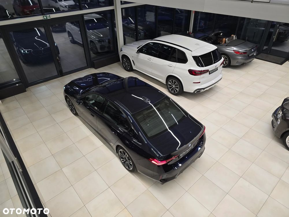 BMW Seria 5 520d xDrive - 18