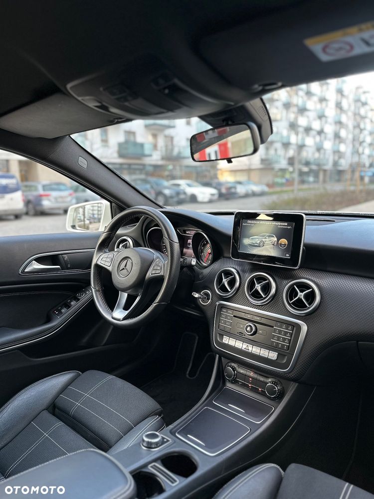 Mercedes-Benz Klasa A 180 7G-DCT SCORE - 14