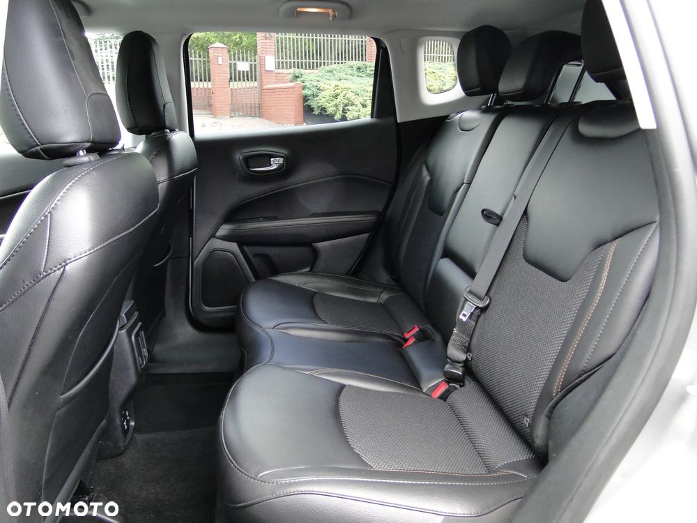 Jeep Compass 1.4 TMair Limited 4WD S&S - 28