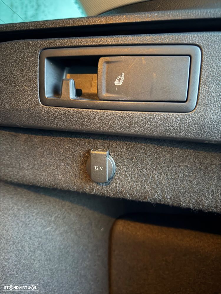 VW Passat Variant 2.0 TDI Highline DSG 4Motion - 9