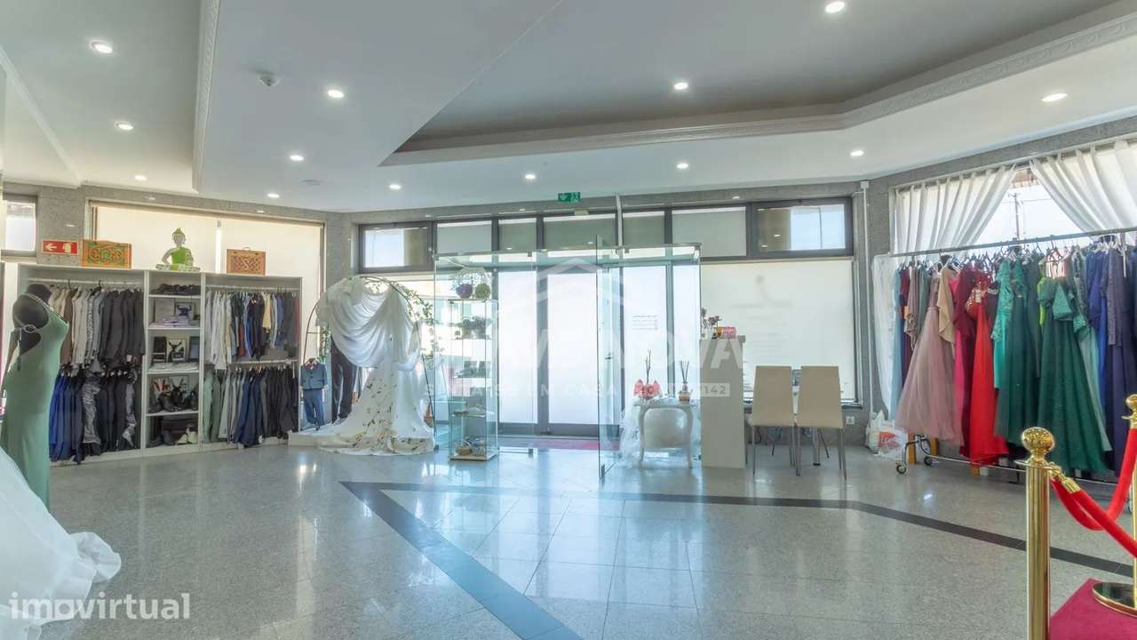 498 m² | Espaço Comercial | 2 Pisos + Terraço 90m2 | VN Gaia - Grande imagem: 4/39