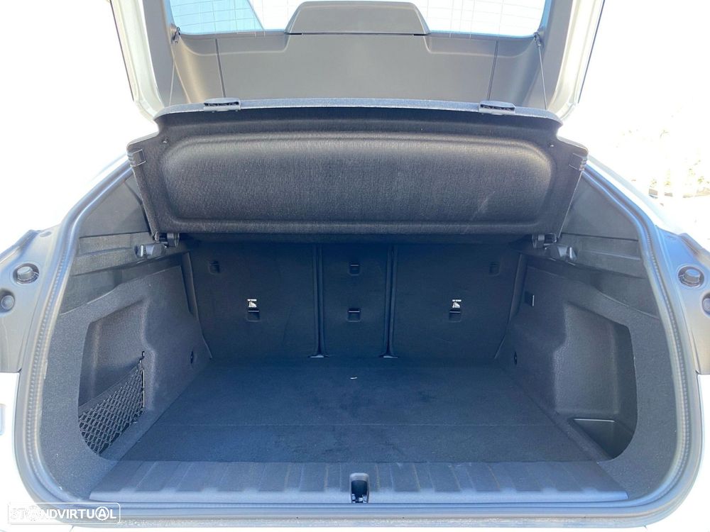 BMW iX2 eDrive20 Pack Desportivo M - 21