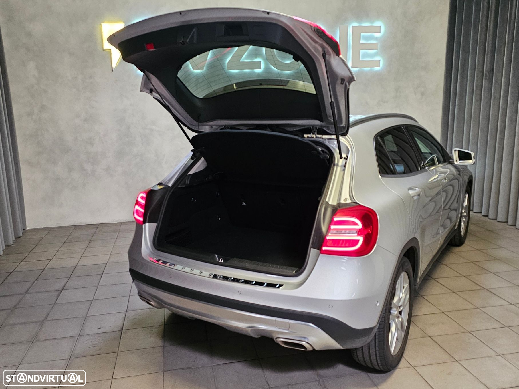 Mercedes-Benz GLA 180 CDi Urban - 30