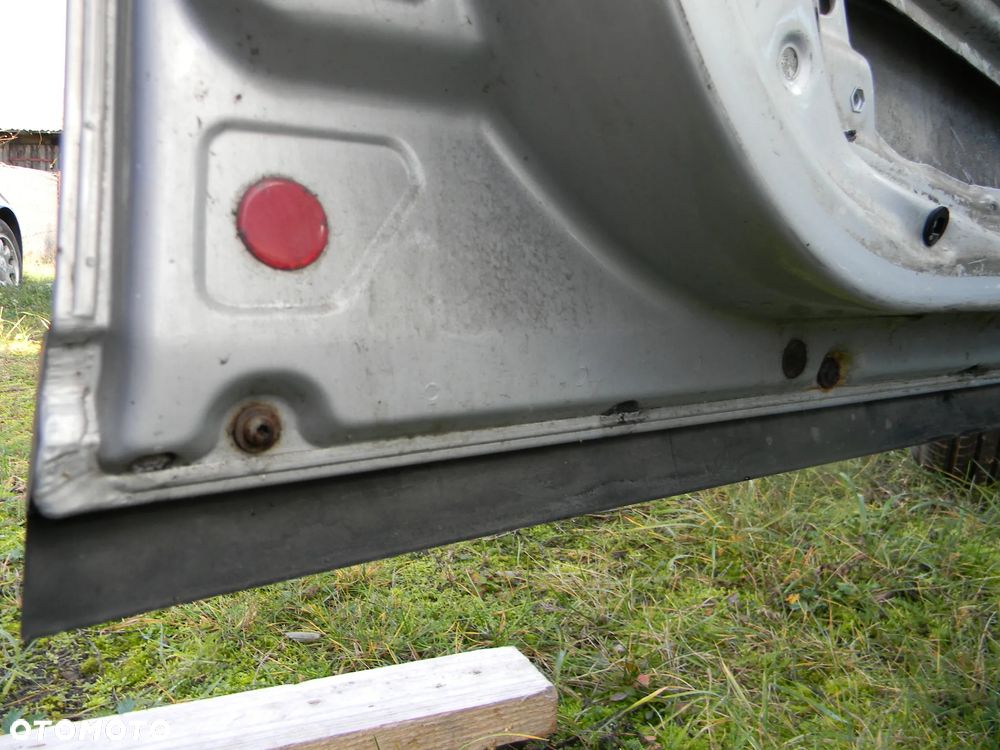 drzwi lewe prawe tył przód VW PASSAT B5 sedan LB7Z - 5