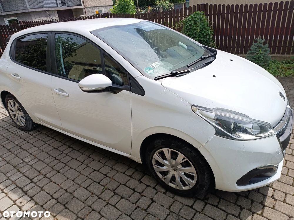 Peugeot 208 - 15