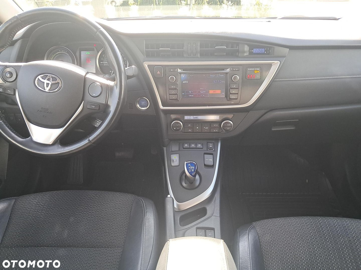 Toyota Auris Hybrid 135 Prestige - 3