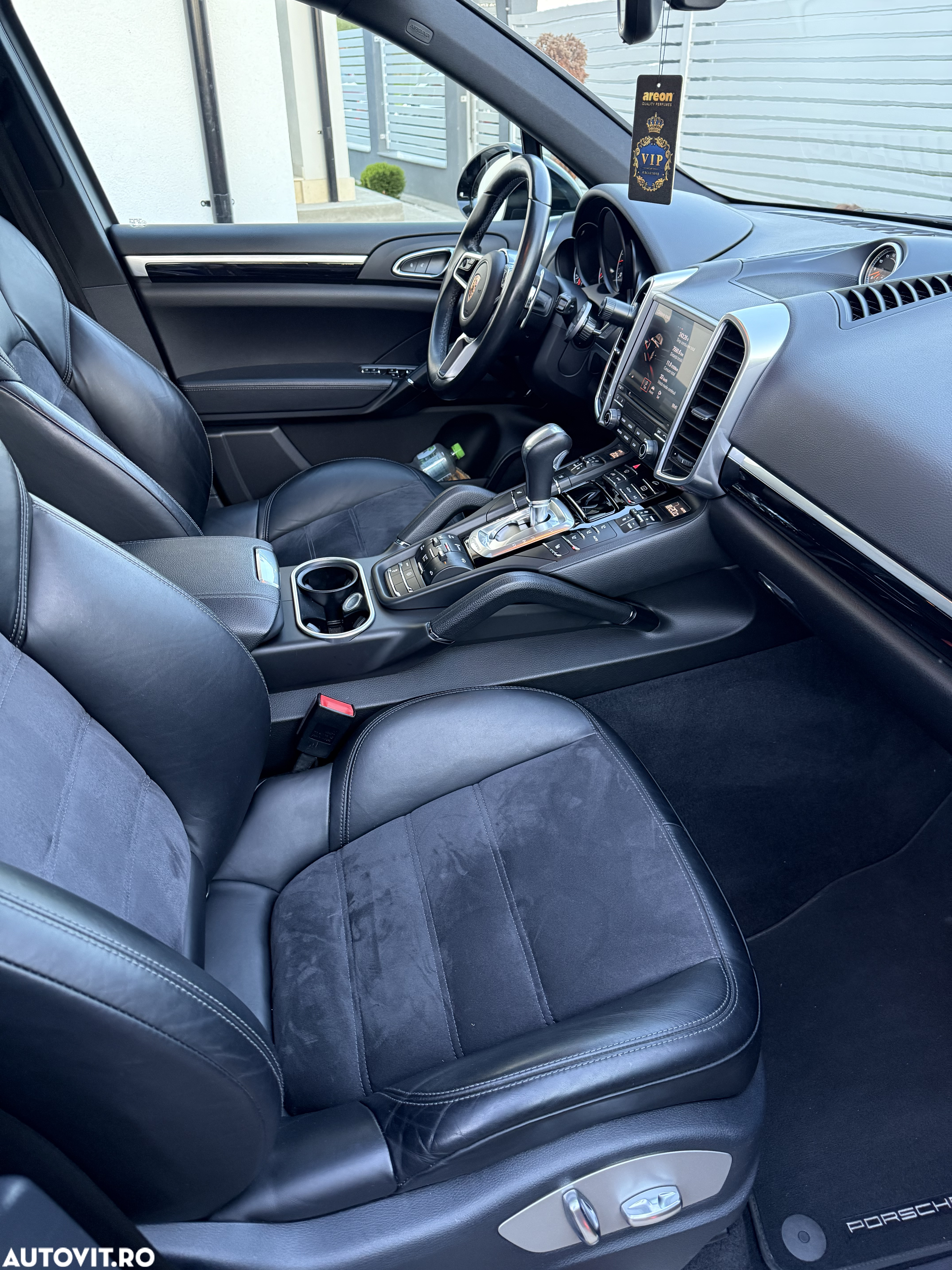Porsche Cayenne 3.0 L - 15