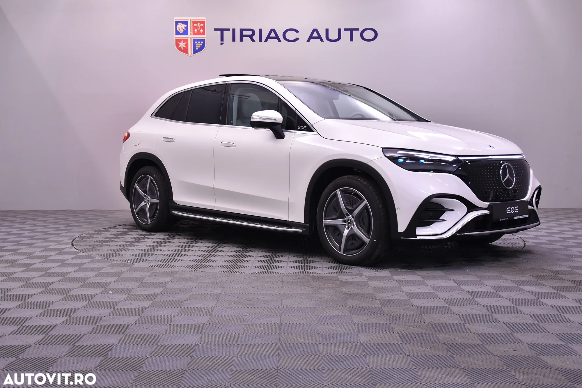 Mercedes-Benz EQE 350+ - 7