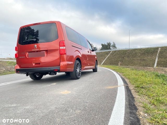 Peugeot Traveller - 8