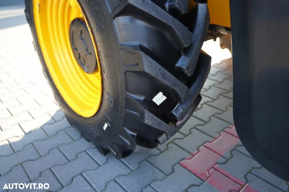 JCB 535-95 / ÎNCĂRCĂTOR TELESCOPIC CU DIRECȚIE / CUPĂ / FURCĂ / ÎNCĂRCĂTOR / CAPACITATE DE RIDICARE 3.500 KG / - 21