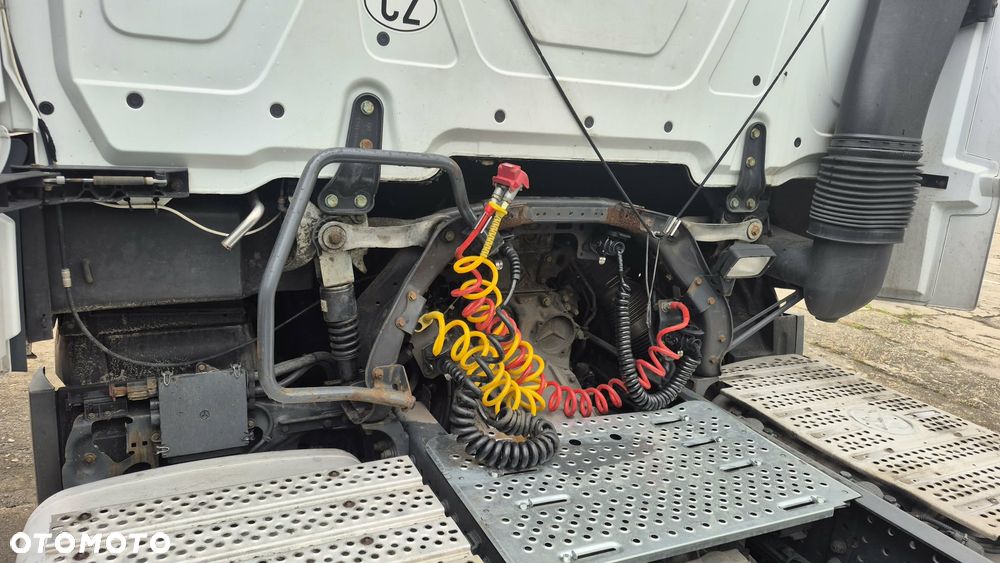 Mercedes-Benz ACTROS - 9