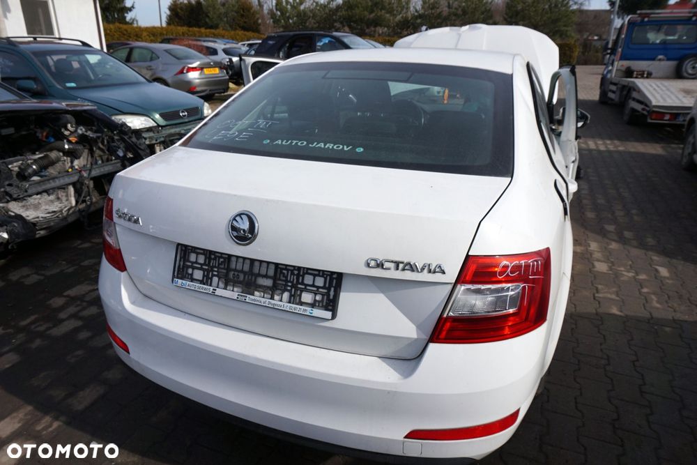 KLAPA BAGAŻNIKA TYLNA OCTAVIA III 5E3 LB LIFTBACK LF9E  BIAŁY SKODA 2012-2016 - 3