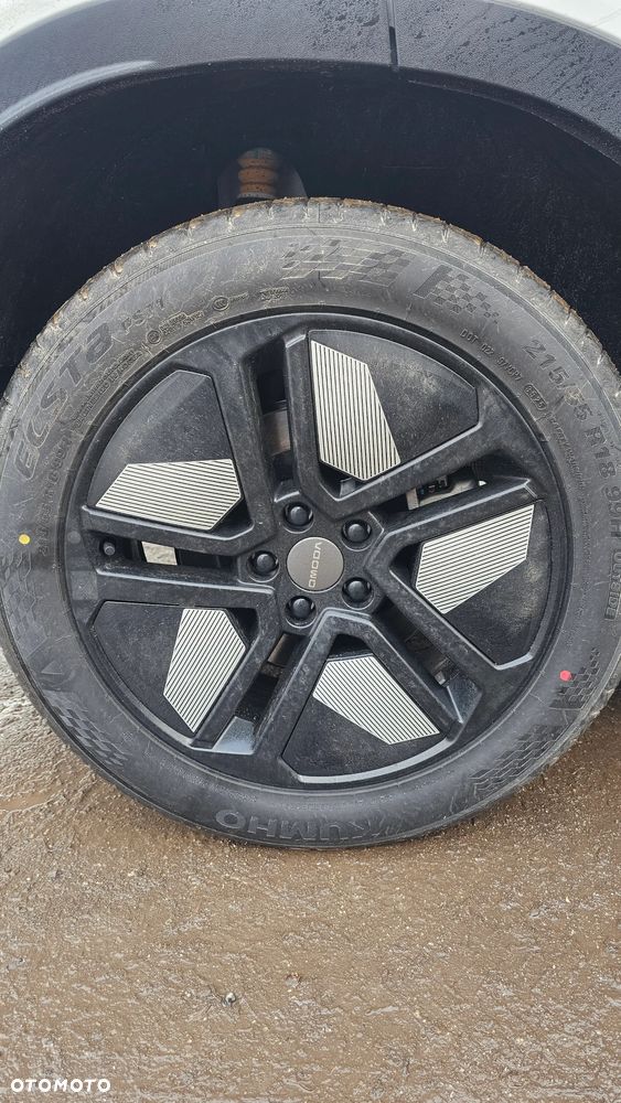 Prawie nowe oponki z salonu Omoda - 3