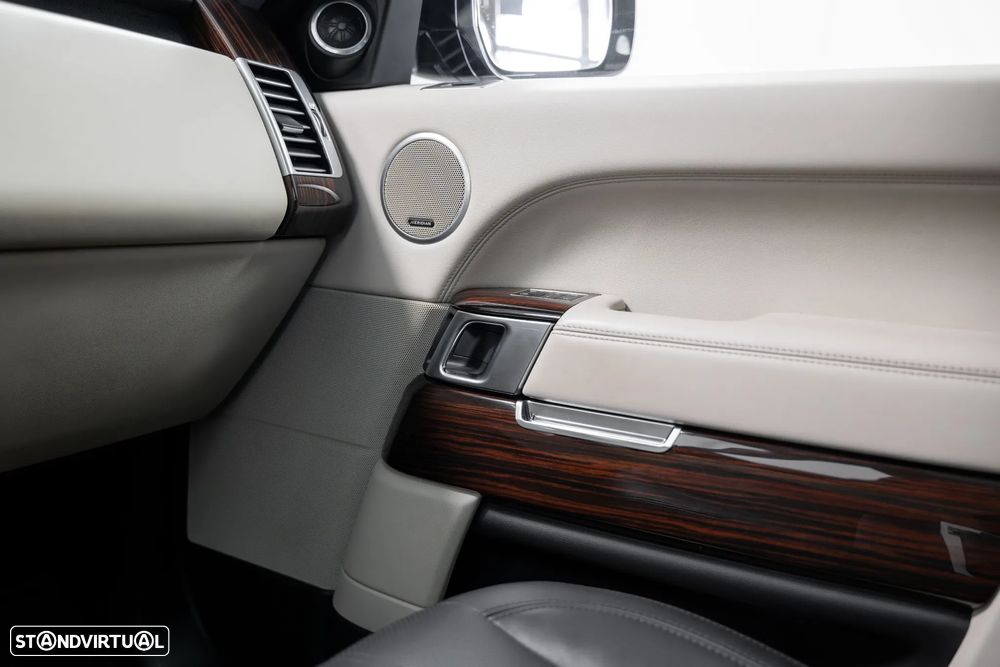 Land Rover Range Rover 4.4 SDV8 Vogue - 19