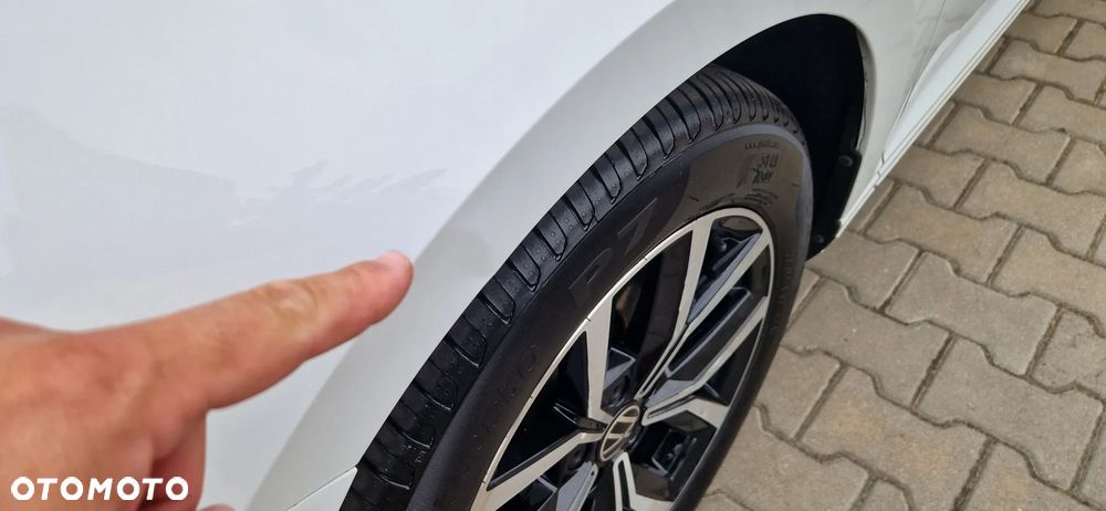 Volkswagen Passat 2.0 TDI SCR DSG Business - 23