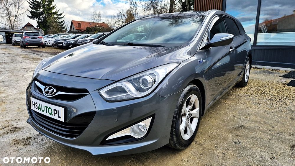 Hyundai i40 Kombi blue 1.6 Family+ - 26