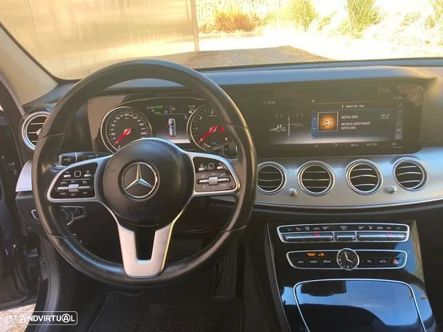 Mercedes-Benz E 300 de Avantgarde - 19