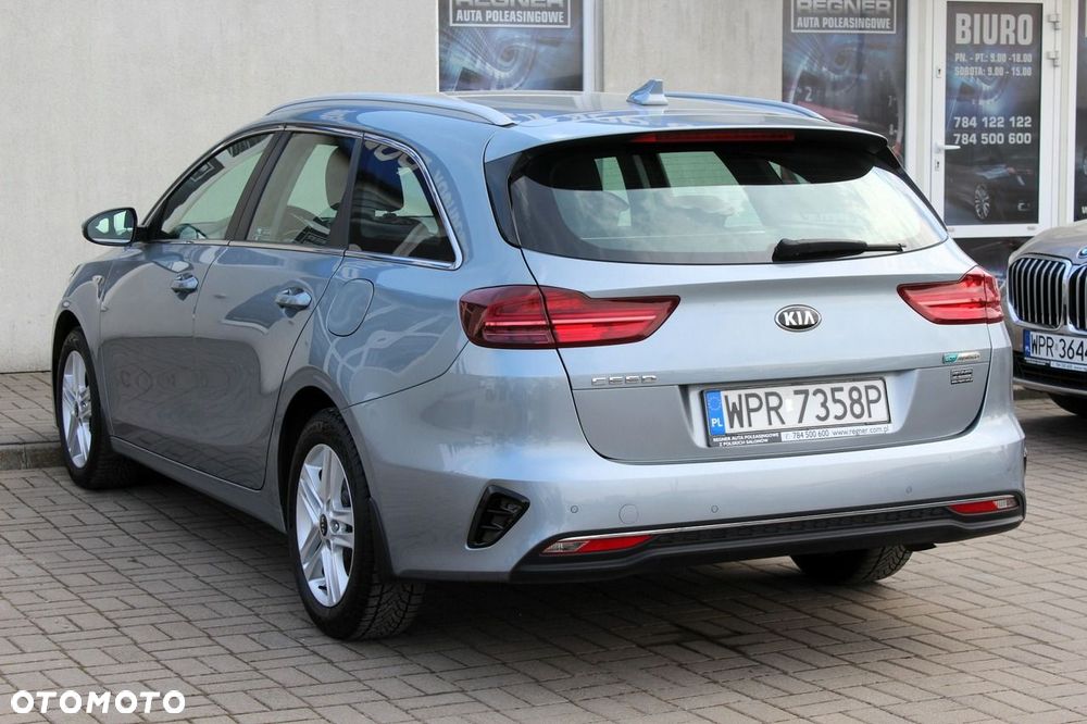 Kia Ceed 1.6 CRDi mHEV M - 4
