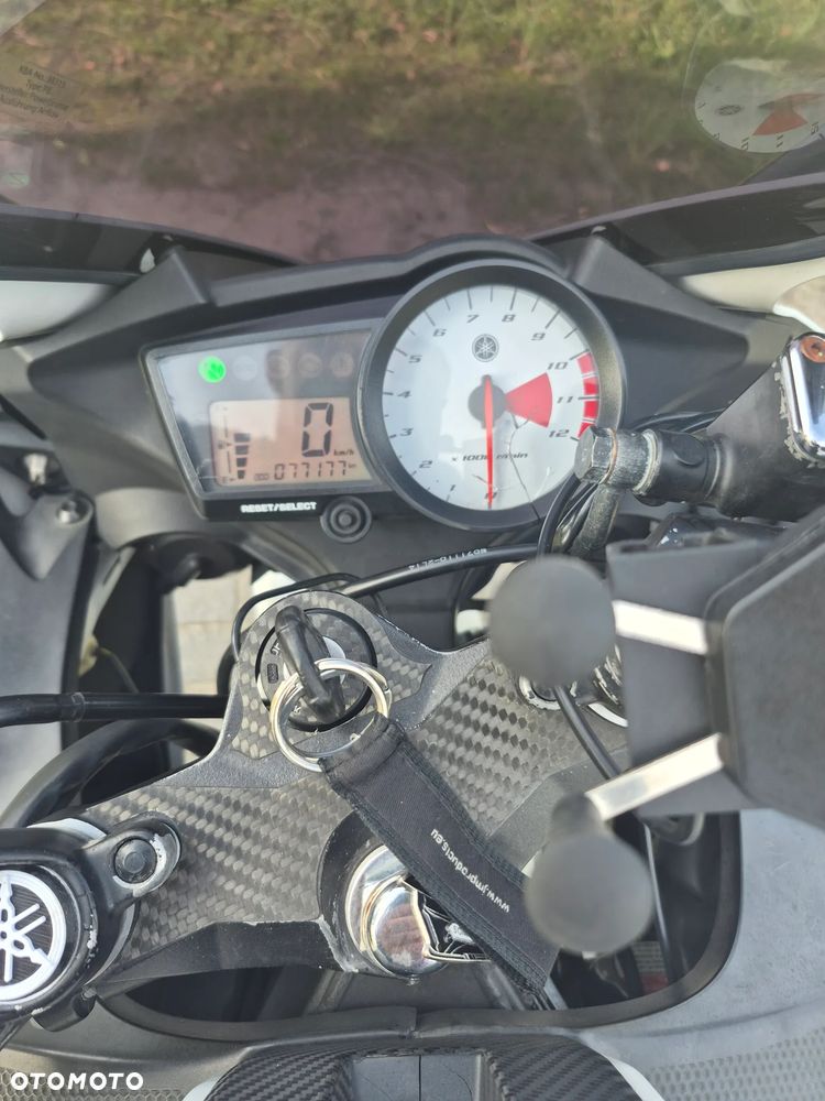 Yamaha YZF - 9