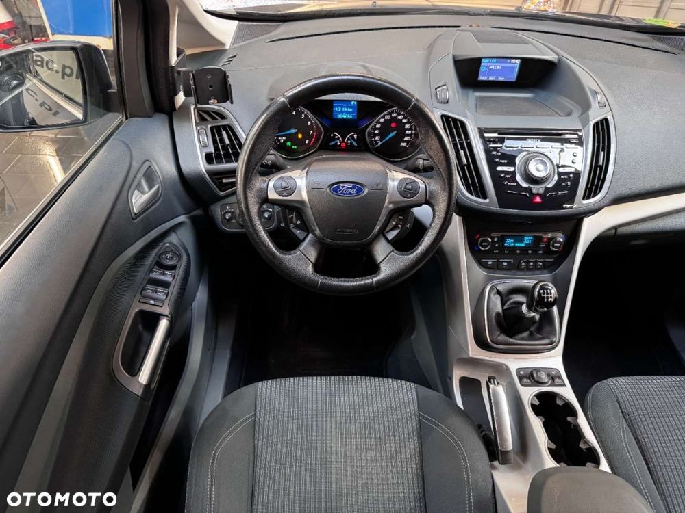Ford Grand C-MAX - 22