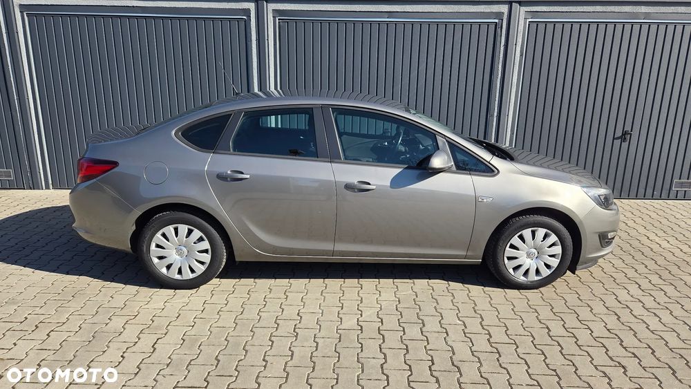Opel Astra 1.6 Business EU6 - 11