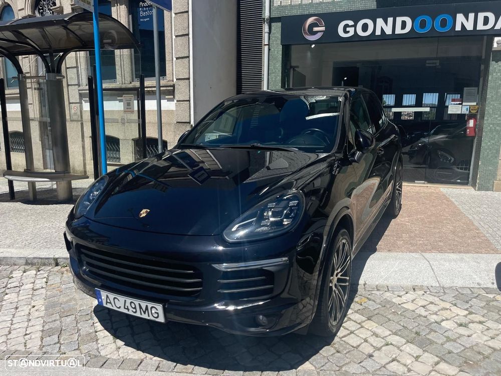 Porsche Cayenne S E-Hybrid - 4