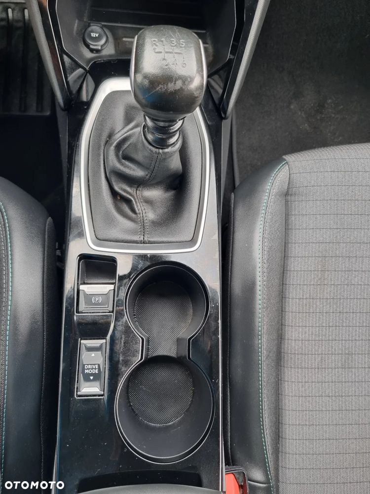 Peugeot 208 TURBO 100 Allure - 22