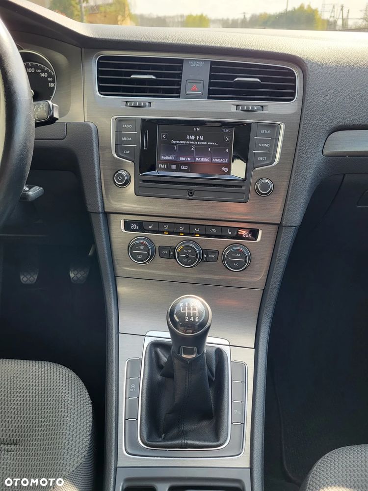 Volkswagen Golf 1.4 TSI BMT Comfortline - 13