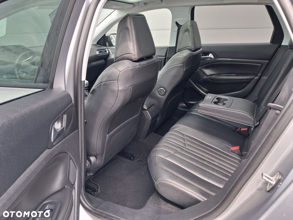 Peugeot 308 155 THP Platinum - 23
